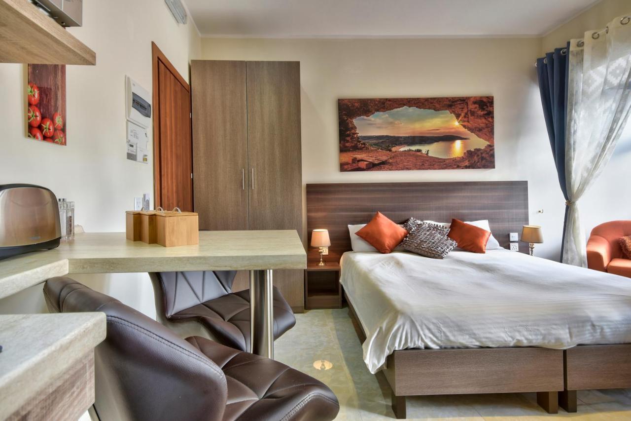 Central Suites St. Julian'S Экстерьер фото
