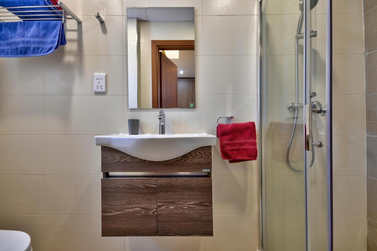 Central Suites St. Julian'S Экстерьер фото