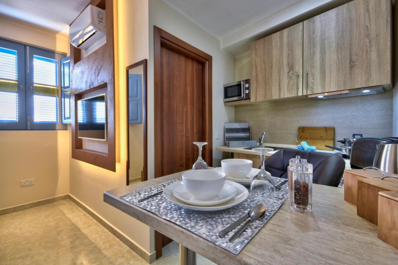 Central Suites St. Julian'S Экстерьер фото