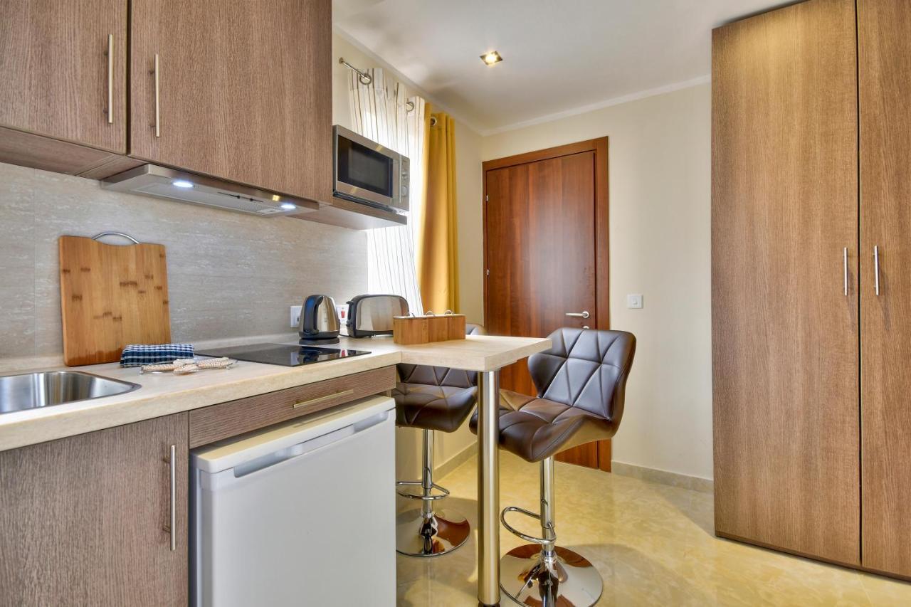 Central Suites St. Julian'S Экстерьер фото