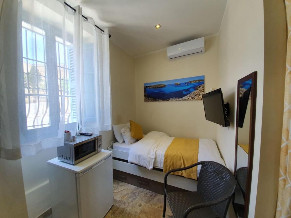 Central Suites St. Julian'S Экстерьер фото